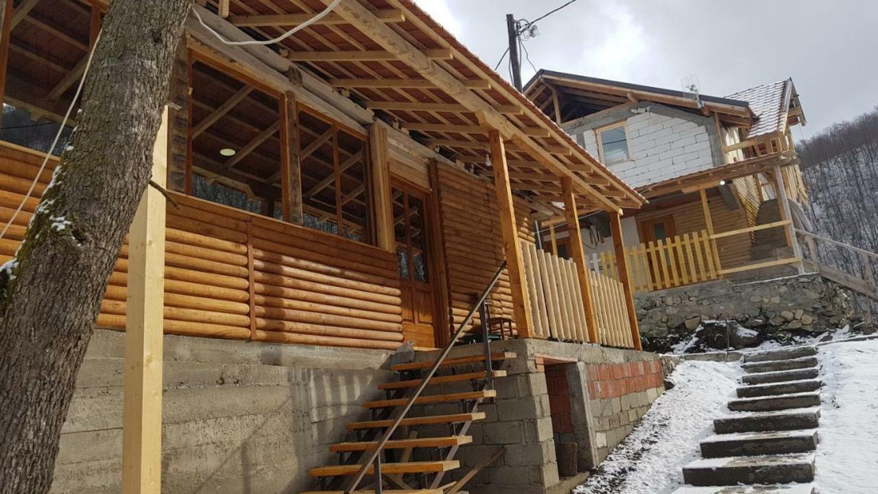Domacinstvo Kod Gere Acomodação com café da manhã Crni Vrh Exterior foto